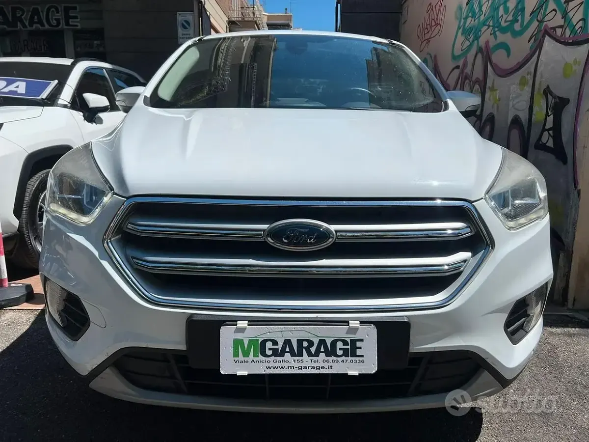Usata Ford Kuga Titanium 120 CV (88 kW) 2019 Bianco SUV