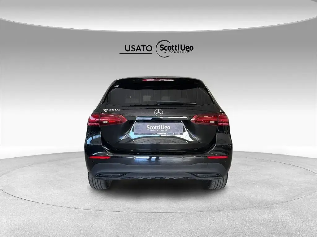 Usata Mercedes B250 Advanced Plus 163 CV (119 kW) 2023 Nero Utilitaria