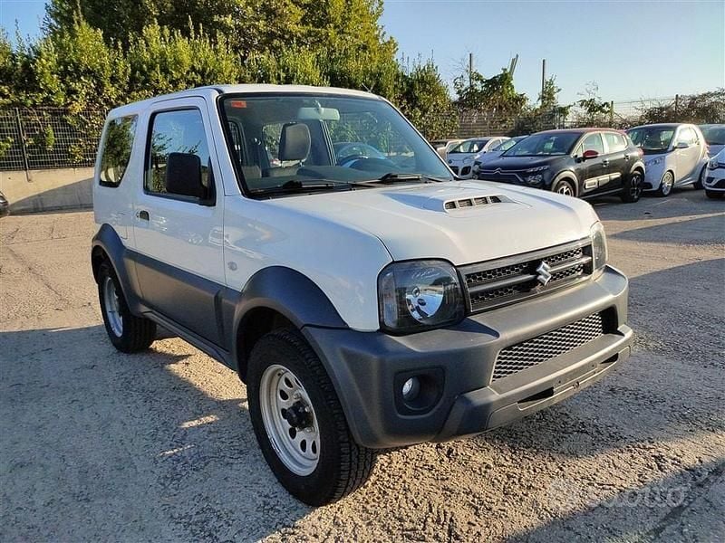 Second-hand Suzuki Jimny 86 CP (63 kW) 2018 Alb SUV