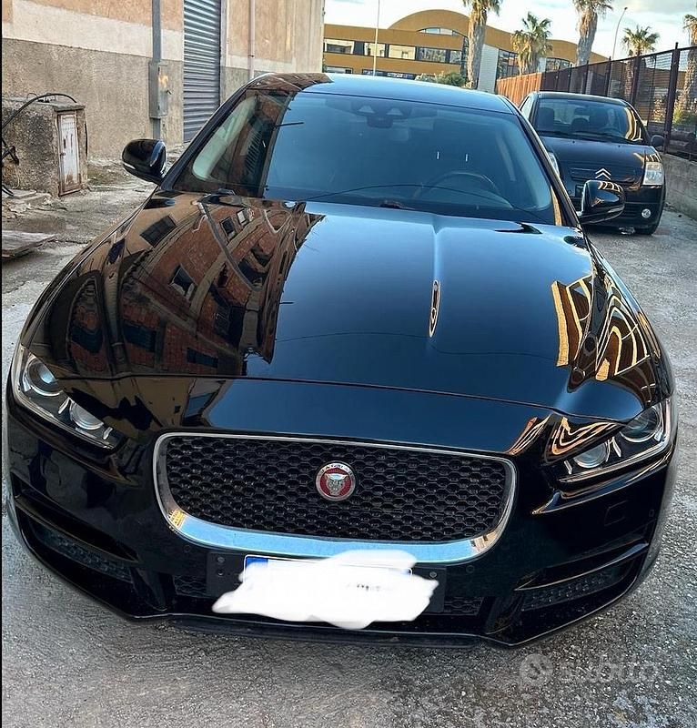 Usata Jaguar XE 180 CV (132 kW) 2015 Nero Berlina