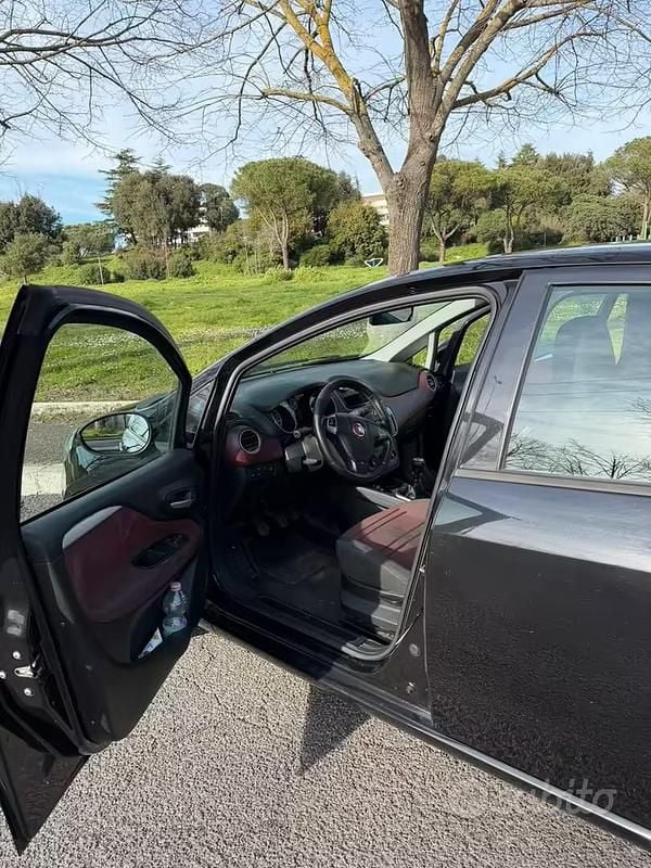 Usata Fiat Punto Evo 69 CV (50 kW) 2012 Nero Utilitaria