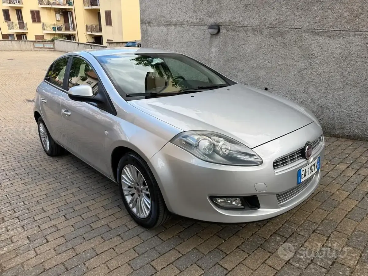 Usata Fiat Bravo Emotion 90 CV (66 kW) 2010 Utilitaria