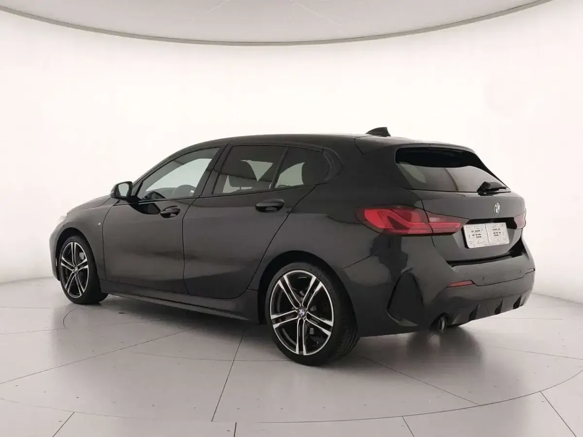 Usata BMW 116 M Sport 116 CV (85 kW) 2023 Nero Utilitaria