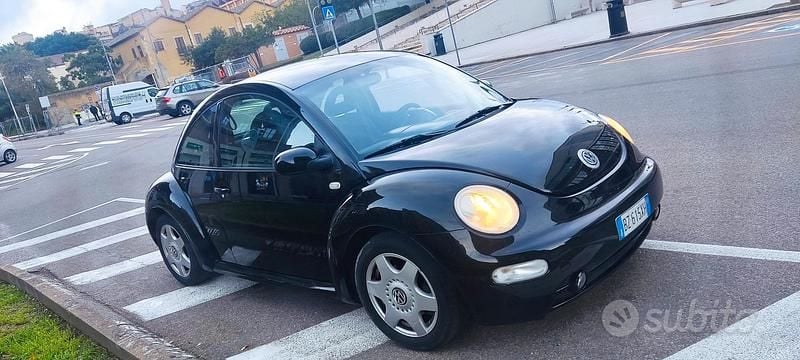 Usata VW New Beetle 101 CV (74 kW) 2002 Nero Utilitaria