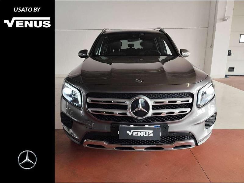 Grigio scuro Usata 2021 Mercedes GLB200 SUV | 29.900 € (Buon prezzo) - Immagine 1/4