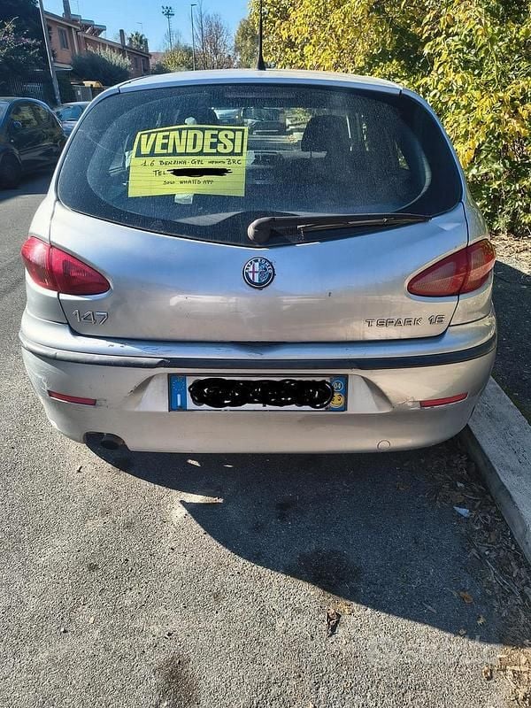 Usata 2004 Alfa Romeo 147 Due volumi | 1200 € (Super prezzo) - Immagine 1/4