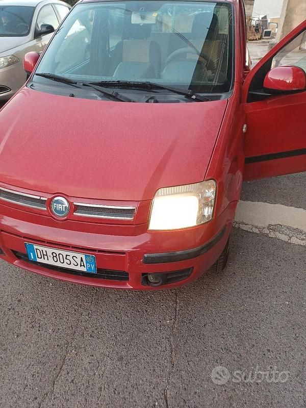 Usata Fiat Panda 77 CV (56 kW) 2007 Rosso Utilitaria