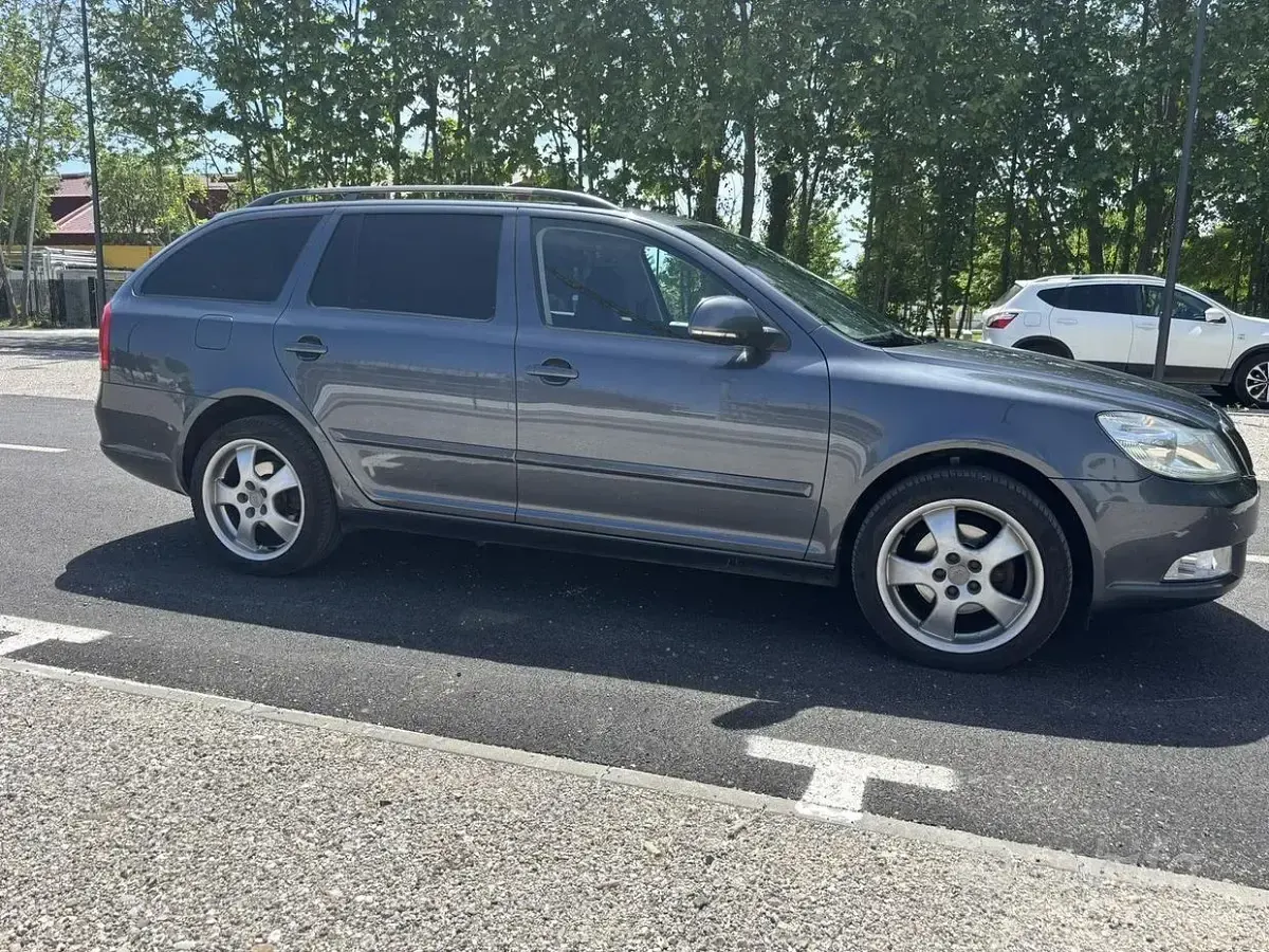 Usata Skoda Octavia 140 CV (102 kW) 2011 Blu Station wagon