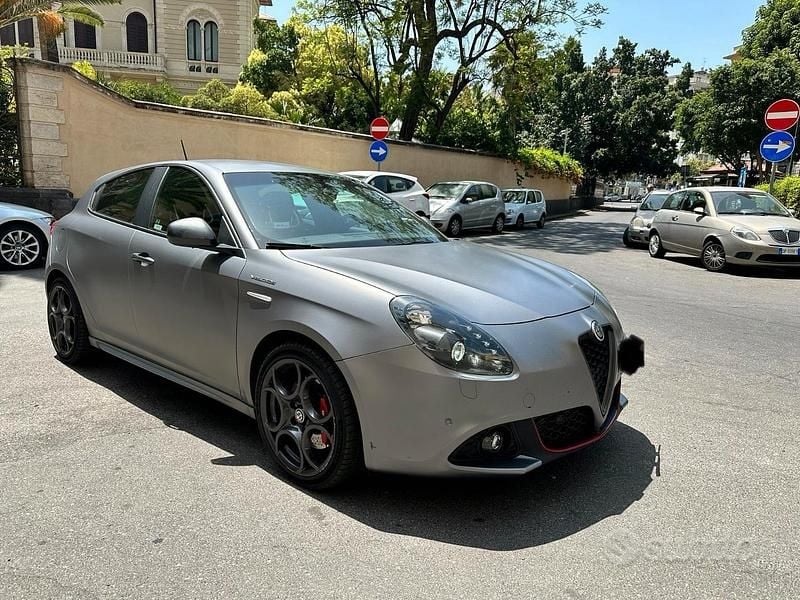 Usata Alfa Romeo Giulietta Veloce 241 CV (177 kW) 2017 Grigio Berlina