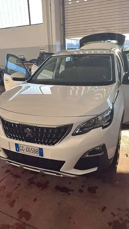 Usata Peugeot 3008 Allure 131 CV (96 kW) 2021 SUV