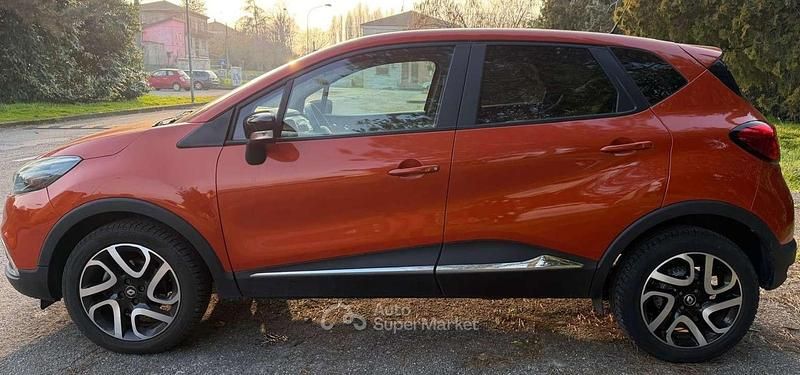 Usata Renault Captur Intens 90 CV (66 kW) 2017 Arancione SUV