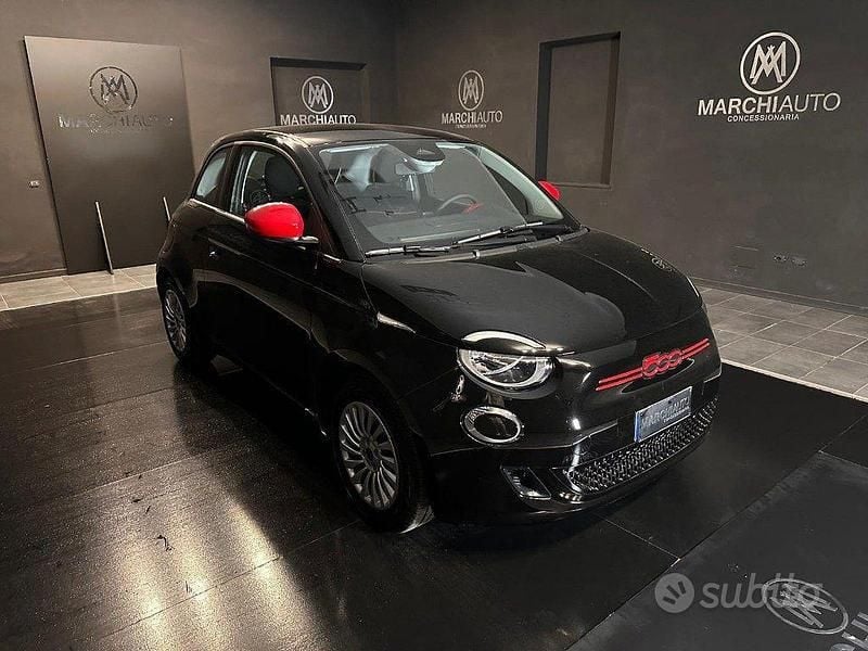 Usata Fiat 500e Red 69 kW (95 CV) 2024 Nero Berlina