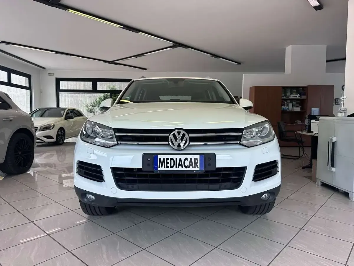 Usata VW Touareg 245 CV (180 kW) 2012 Bianco SUV