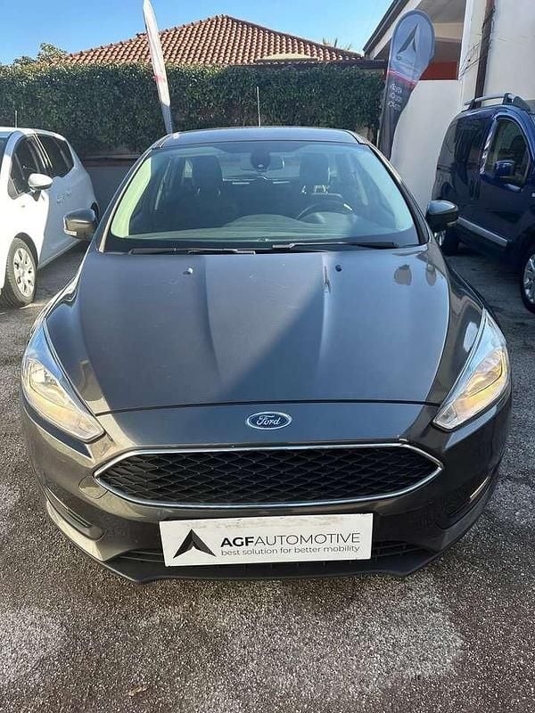 Grigio Usata 2016 Ford Focus S Berlina | 6500 € (Ottimo prezzo) - Immagine 1/4