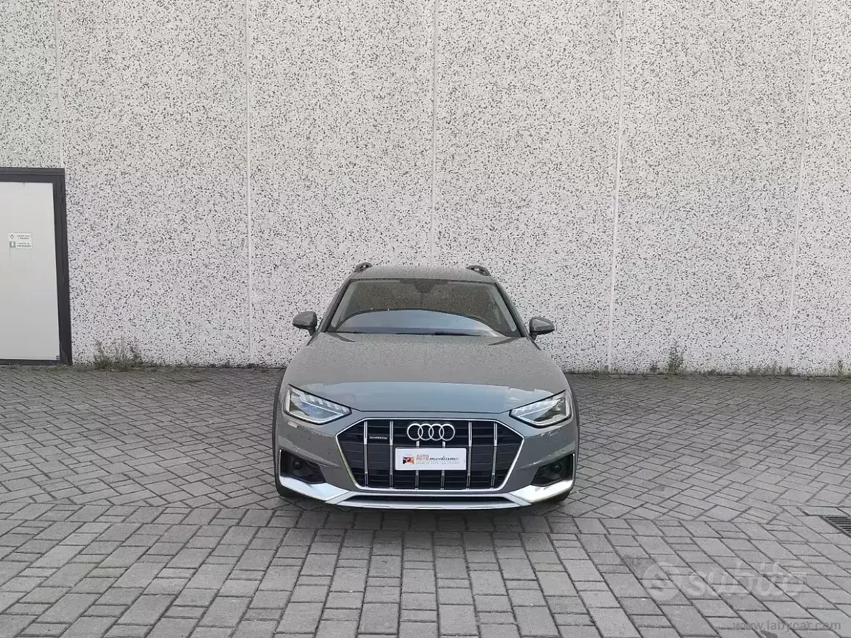 Usata Audi A4 Allroad Business 190 CV (139 kW) 2020 Grigio Station wagon