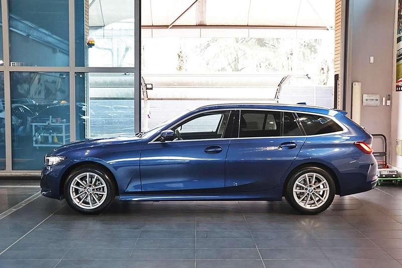 Usata BMW 316 Efficient Dynamics 122 CV (89 kW) 2023 Blu/azzurro Station wagon