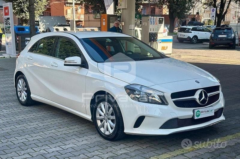 Usata Mercedes A180 Executive 109 CV (80 kW) 2017 Bianco Utilitaria