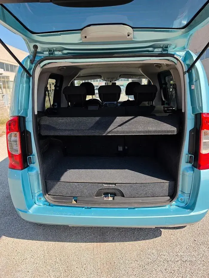 Usata Fiat Punto Lounge 70 CV (51 kW) 2019 Blu Berlina