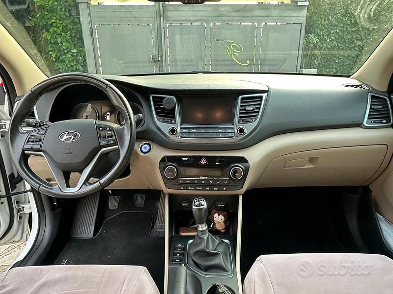 Usata Hyundai Tucson Turbo 116 CV (85 kW) 2015 Bianco SUV
