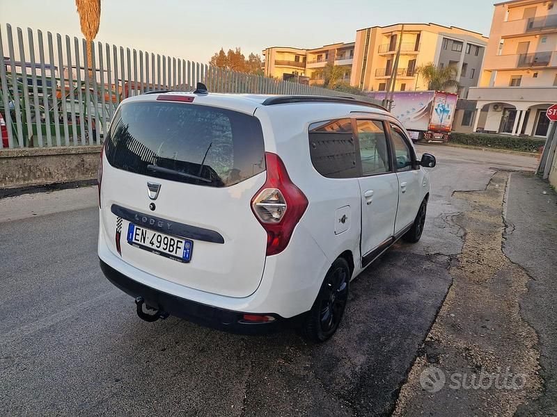 Usata Dacia Lodgy 2012 Bianco Monovolume