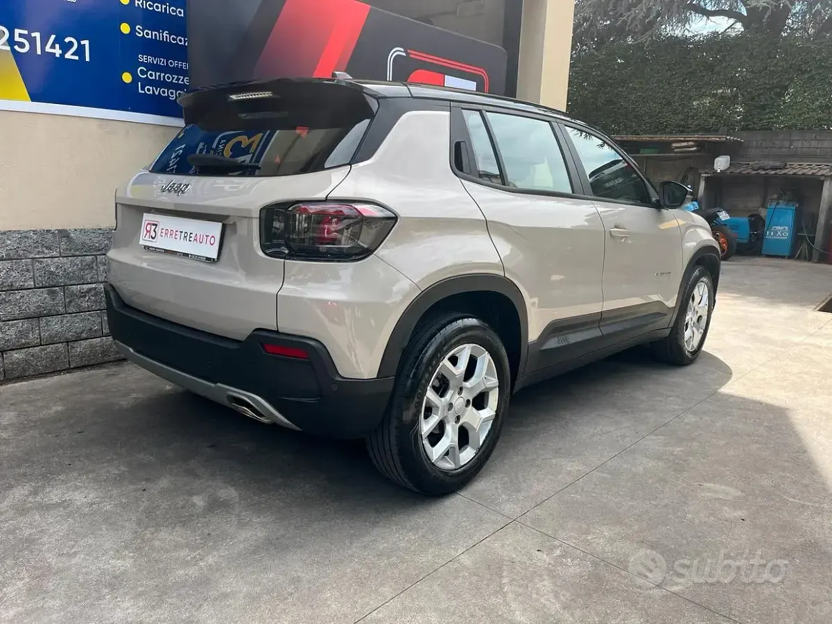 Usata Jeep Avenger Altitude 101 CV (74 kW) 2024 Storm SUV