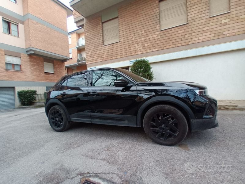 Usata Opel Mokka 101 CV (74 kW) 2022 Nero SUV