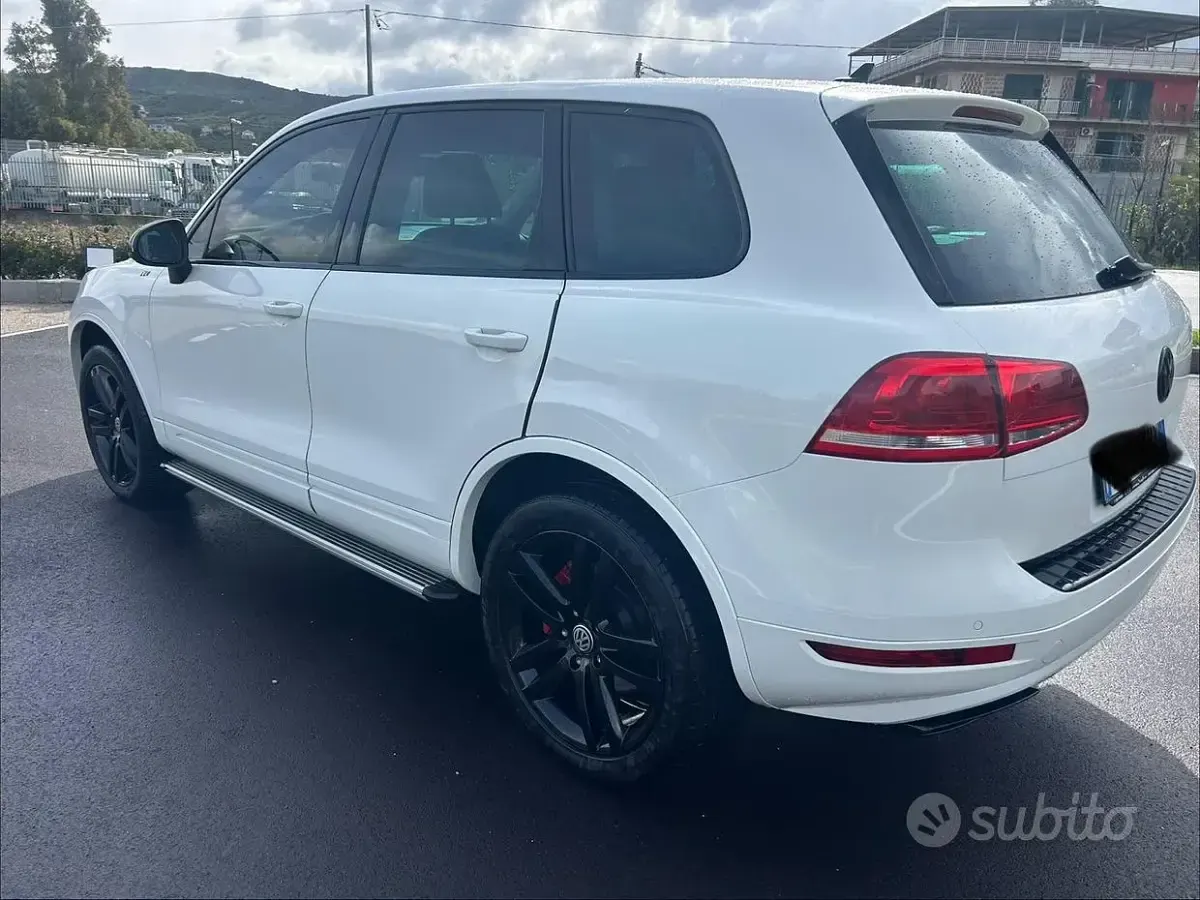 Usata VW Touareg 245 CV (180 kW) 2011 Bianco SUV