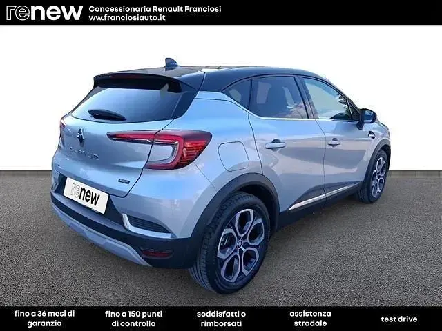 Usata Renault Captur Techno 143 CV (105 kW) 2023 Grigio SUV