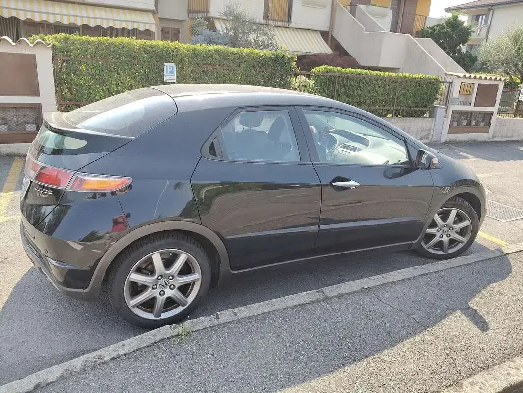 Usata Honda Civic Elegance 140 CV (102 kW) 2006 Berlina