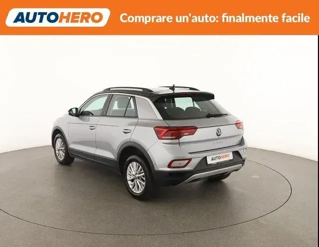 Usata VW T-Roc Life 116 CV (85 kW) 2023 Grigio SUV