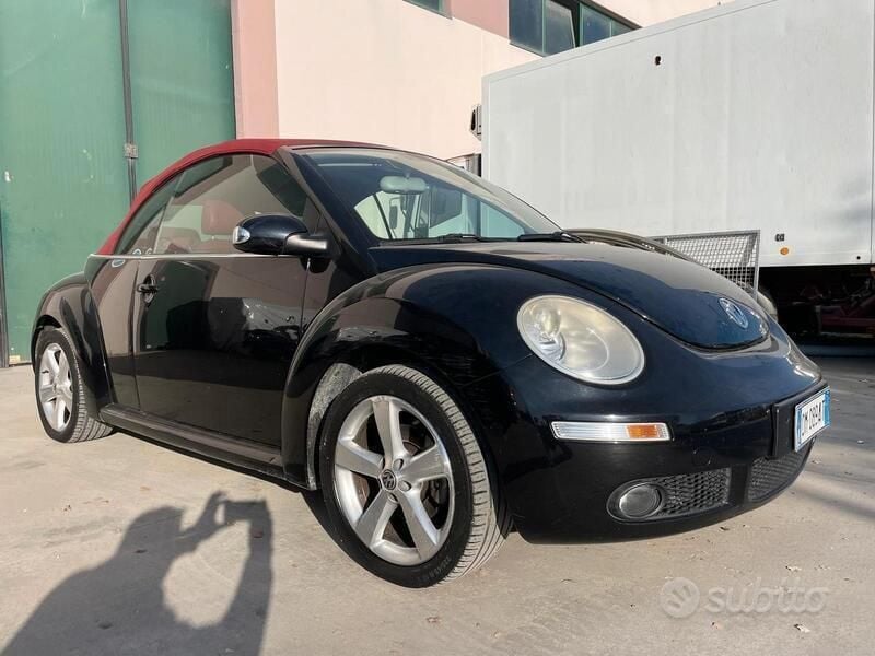 Usata VW Beetle Cabriolet Edition 102 CV (75 kW) 2008 Nero Cabrio