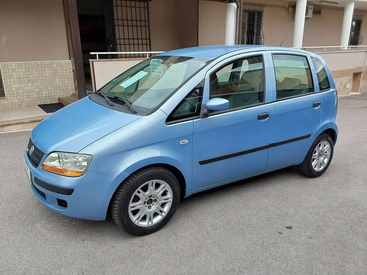 Usata Fiat Idea Dynamic 69 CV (50 kW) 2004 Blu/azzurro Monovolume