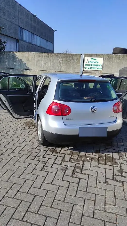 Usata VW Golf V 140 CV (102 kW) 2007 Grigio Berlina