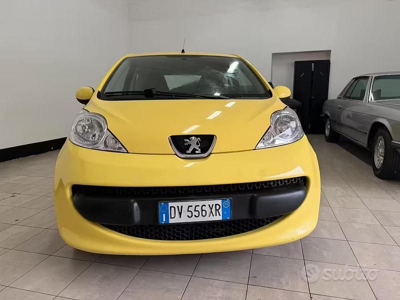 Usata Peugeot 107 68 CV (50 kW) 2009 Giallo Utilitaria