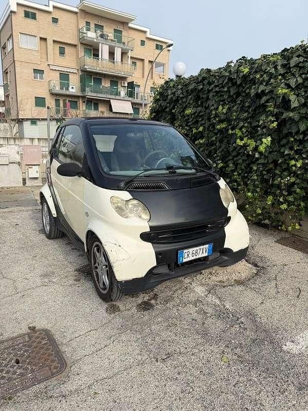Usata Smart ForTwo Cabrio Passion 61 CV (44 kW) 2003 Nero Cabrio