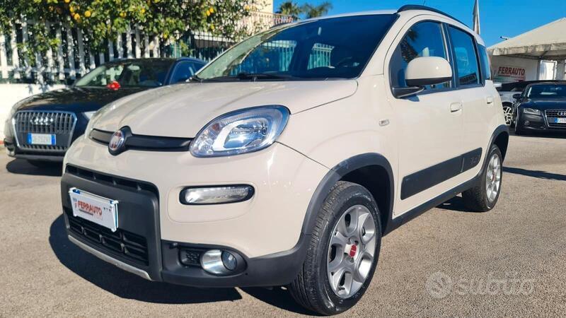Usato 2015 Fiat Panda 4x4 0.9 Benzin 85 CV (7.700 €)