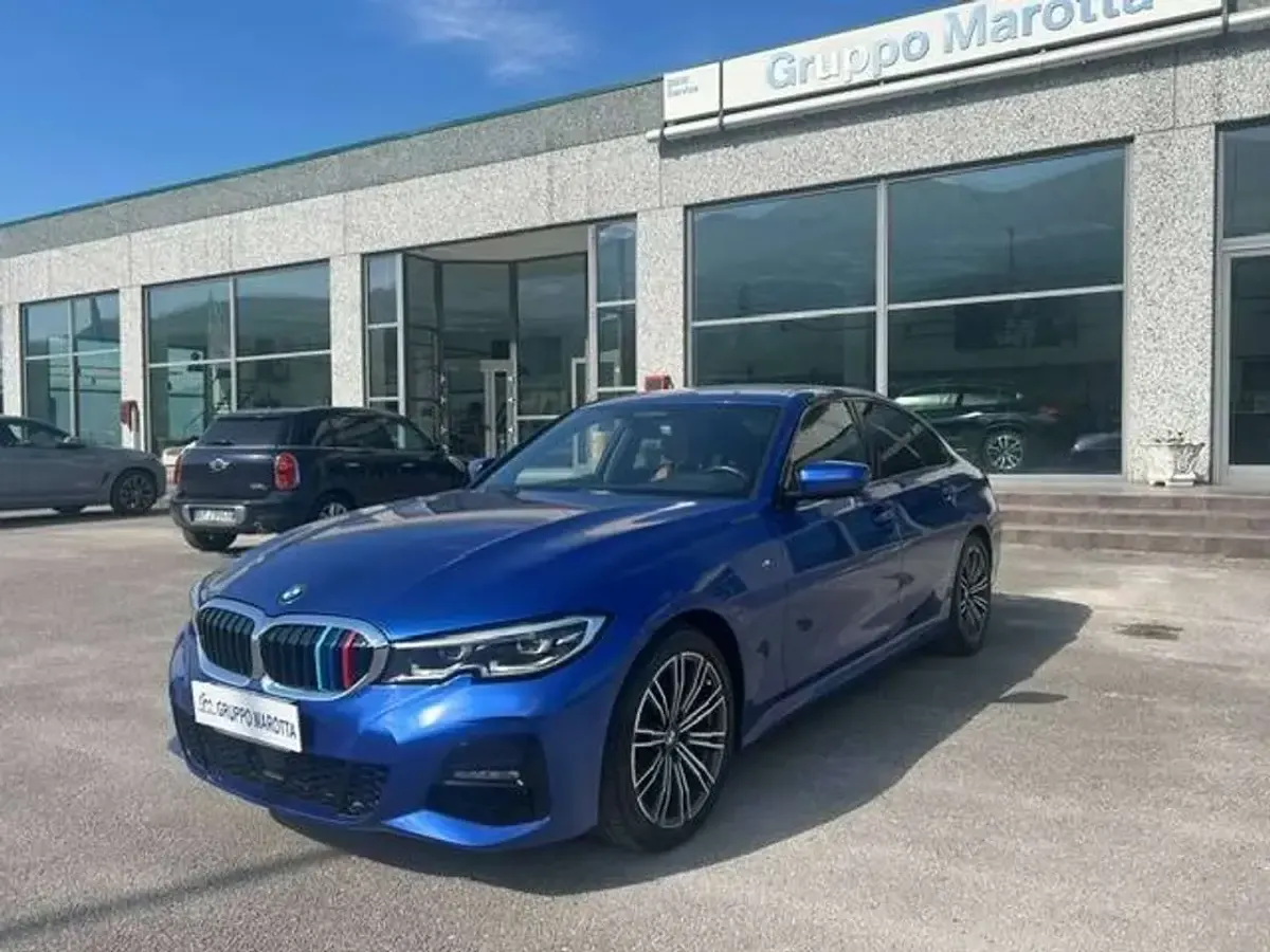 Usata BMW 320 M Sport 190 CV (139 kW) 2021 Portimao blau metallic Berlina