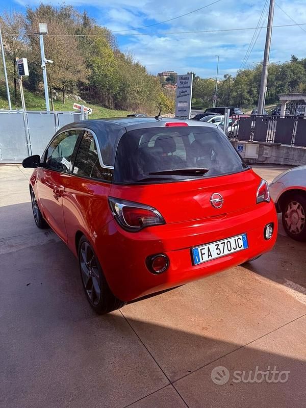 Rosso Usata 2015 Opel Adam Slam Due volumi | 5900 € (Buon prezzo) - Immagine 1/4