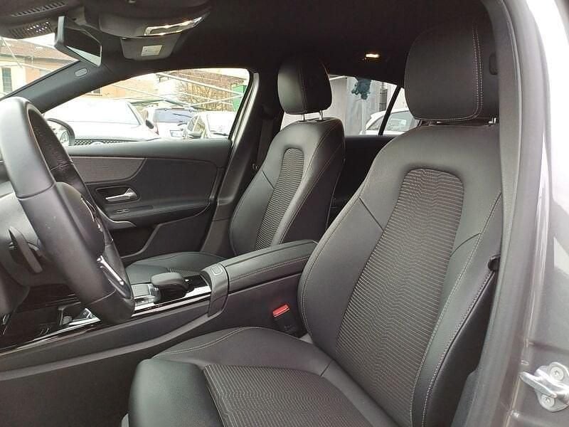 Usata Mercedes A180 Edition 116 CV (85 kW) 2022 Grigio montagna Utilitaria