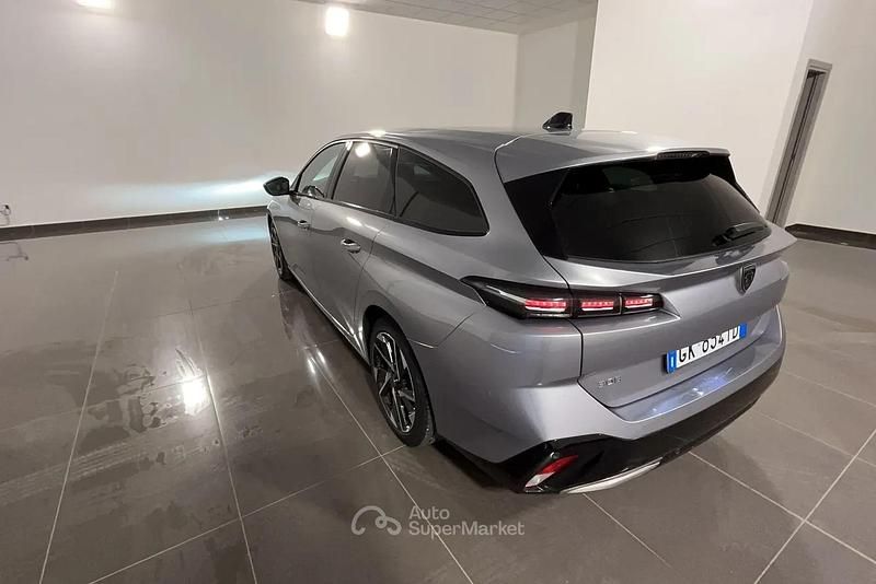 Usata Peugeot 308 SW Allure 131 CV (96 kW) 2022 Grigio Station wagon