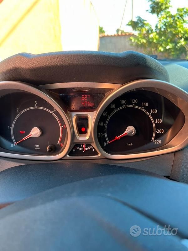 Usata Ford Fiesta Titanium 68 CV (50 kW) 2009 Nero Utilitaria