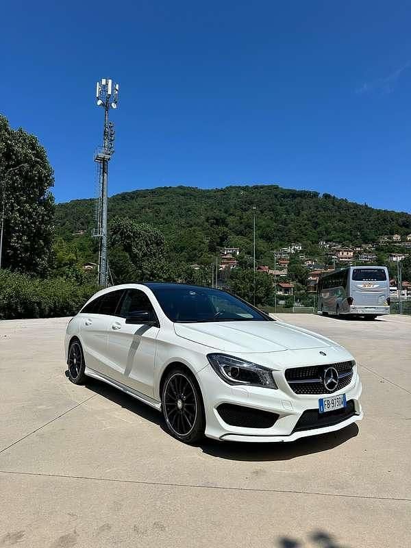 Usata Mercedes CLA220 Shooting Brake Premium 177 CV (130 kW) 2015 Bianco Station wagon