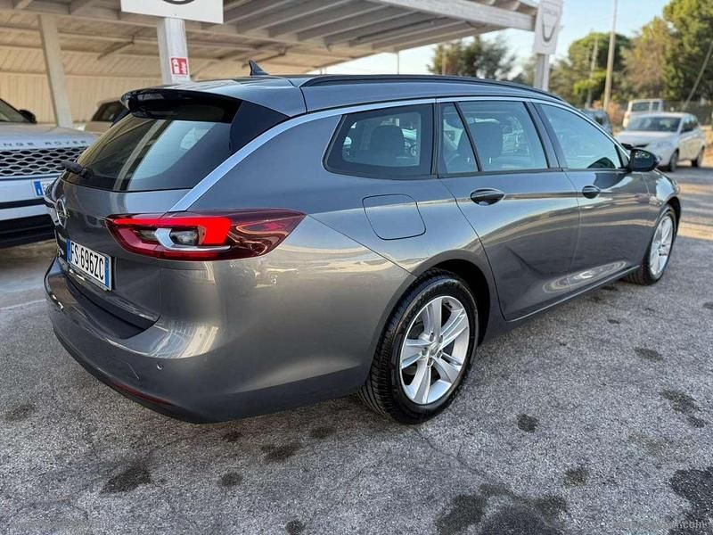 Usata Opel Insignia Innovation 170 CV (125 kW) 2018 Grigio Station wagon