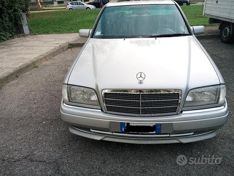 Usata Mercedes C36 AMG AMG 280 CV (205 kW) 1995 Grigio Berlina