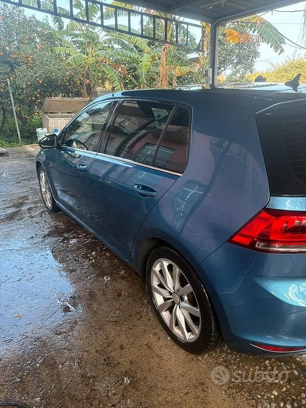 Usata VW Golf VII 105 CV (77 kW) 2012 Blu Berlina