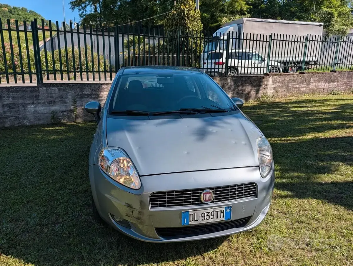 Usata Fiat Grande Punto Dynamic 77 CV (56 kW) 2008 Utilitaria