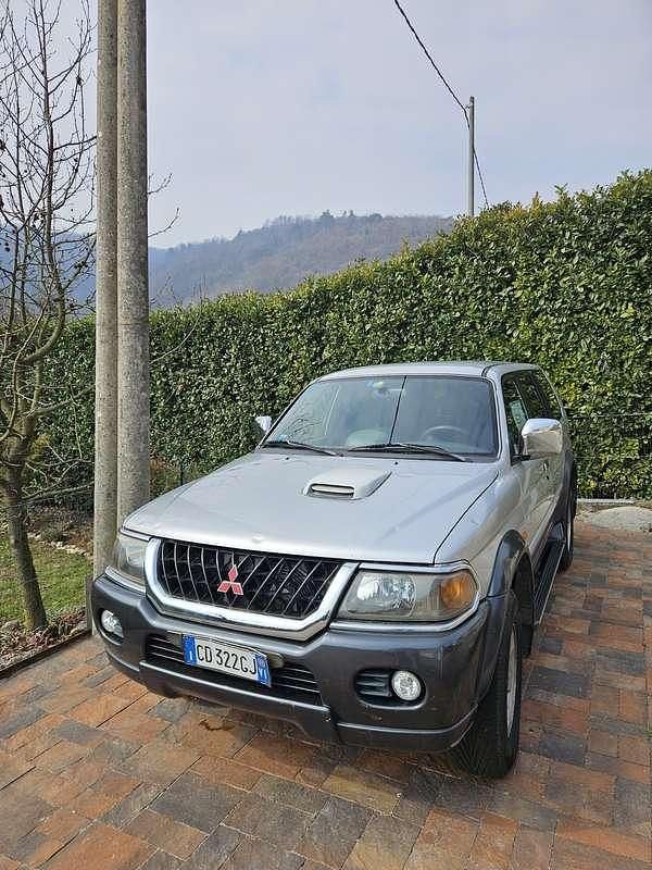 Usata Mitsubishi Pajero 116 CV (85 kW) 2002 Grigio SUV