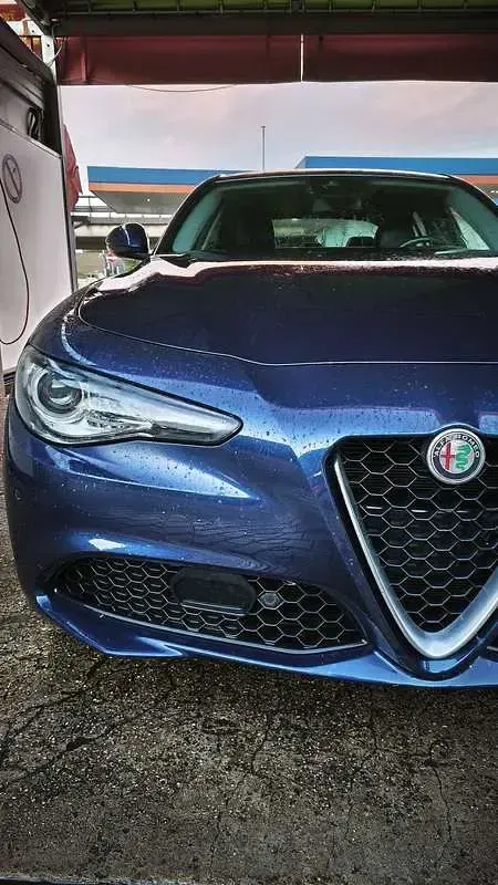 Usata Alfa Romeo Giulia Executive 190 CV (139 kW) 2018 Blu/azzurro Berlina