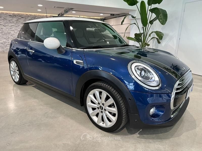 Usata Mini Cooper D Hype 116 CV (85 kW) 2017 Blu/azzurro Utilitaria