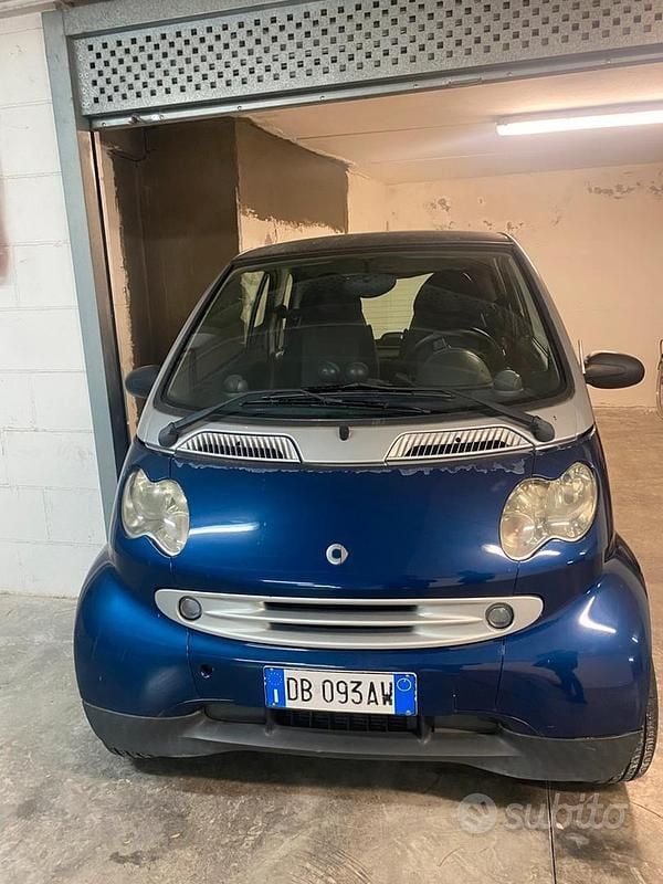 Usata Smart ForTwo Coupé 61 CV (44 kW) 2006 Blu Coupé